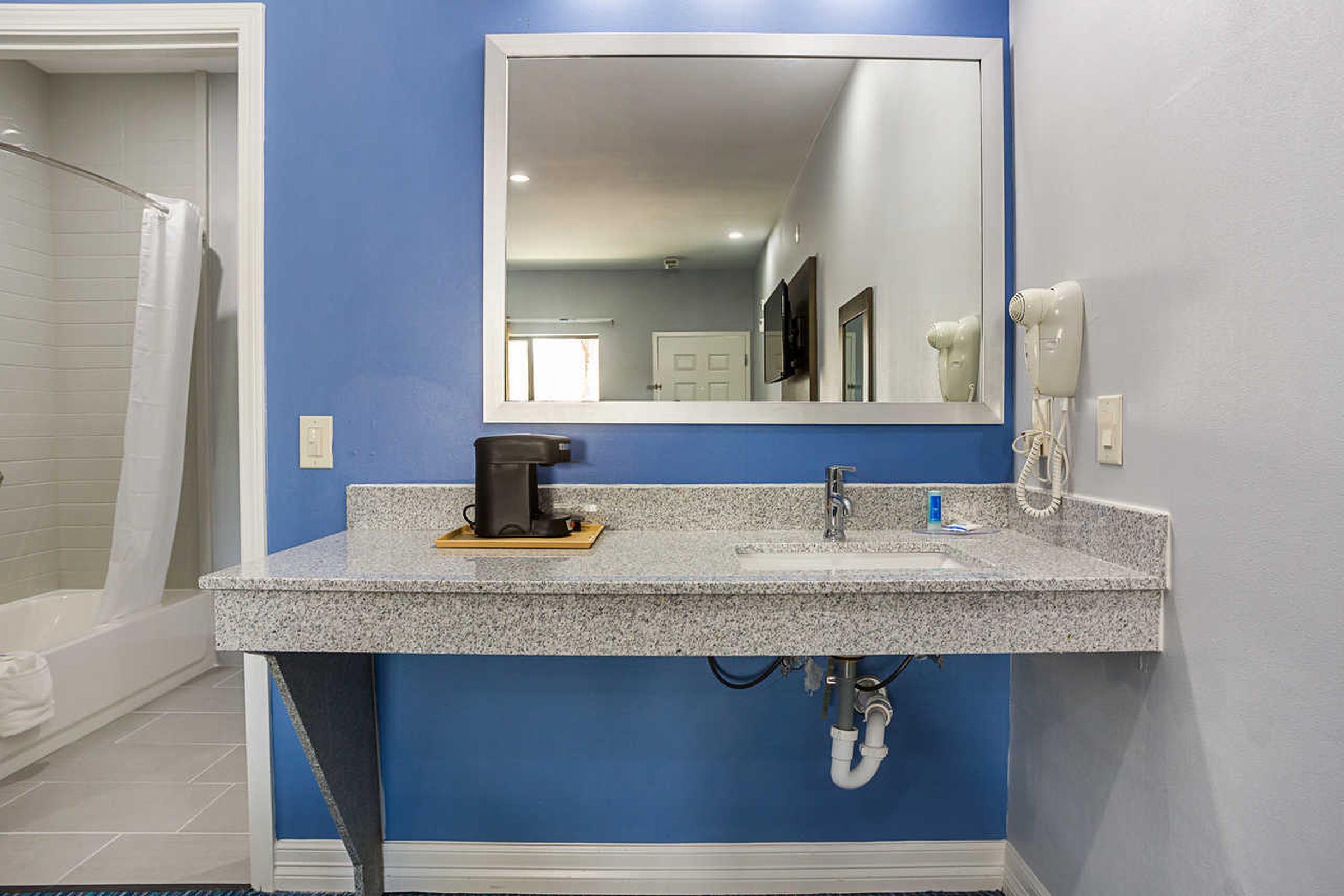 Rodeway Inn & Suites Clarksville Esterno foto