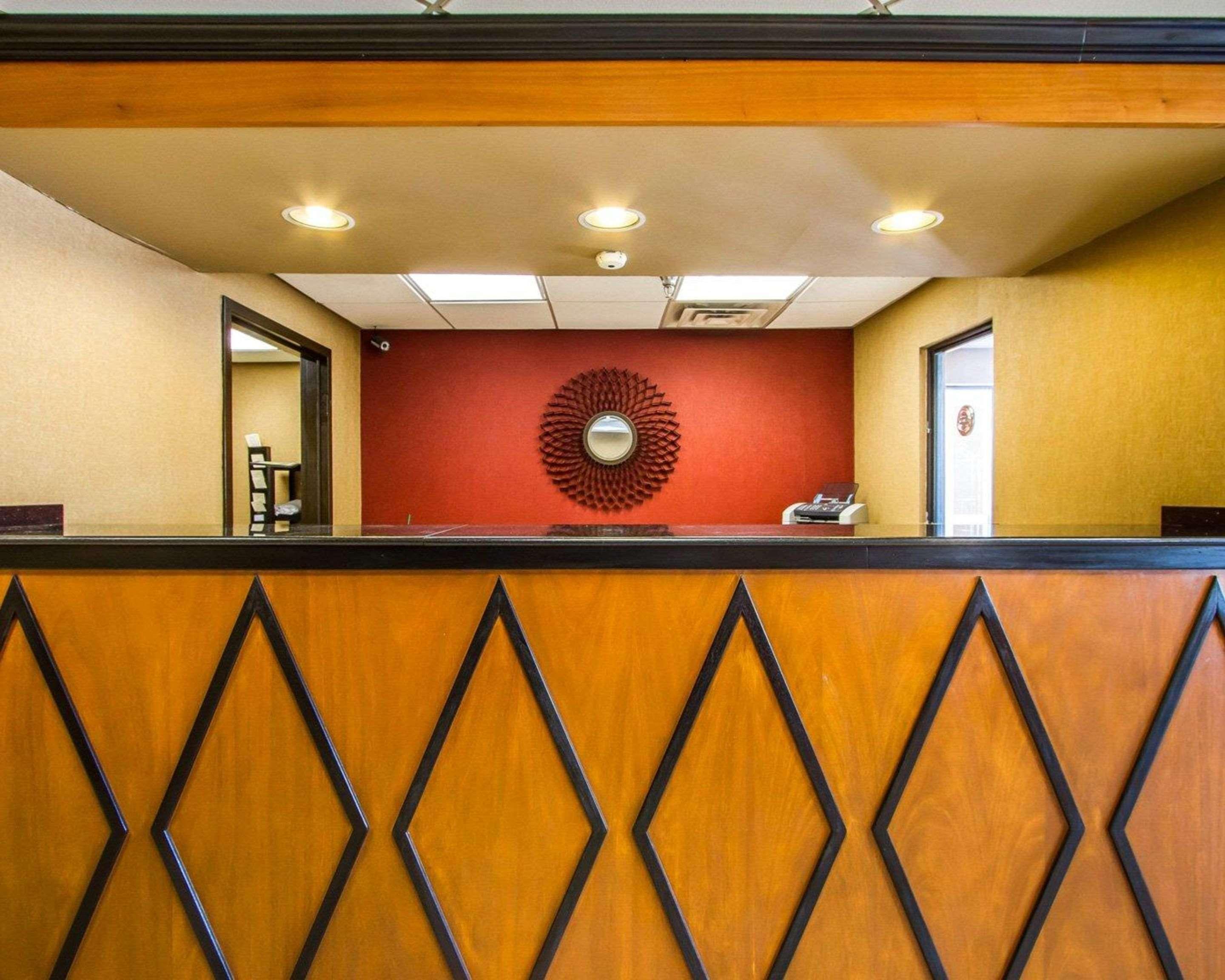 Rodeway Inn & Suites Clarksville Esterno foto