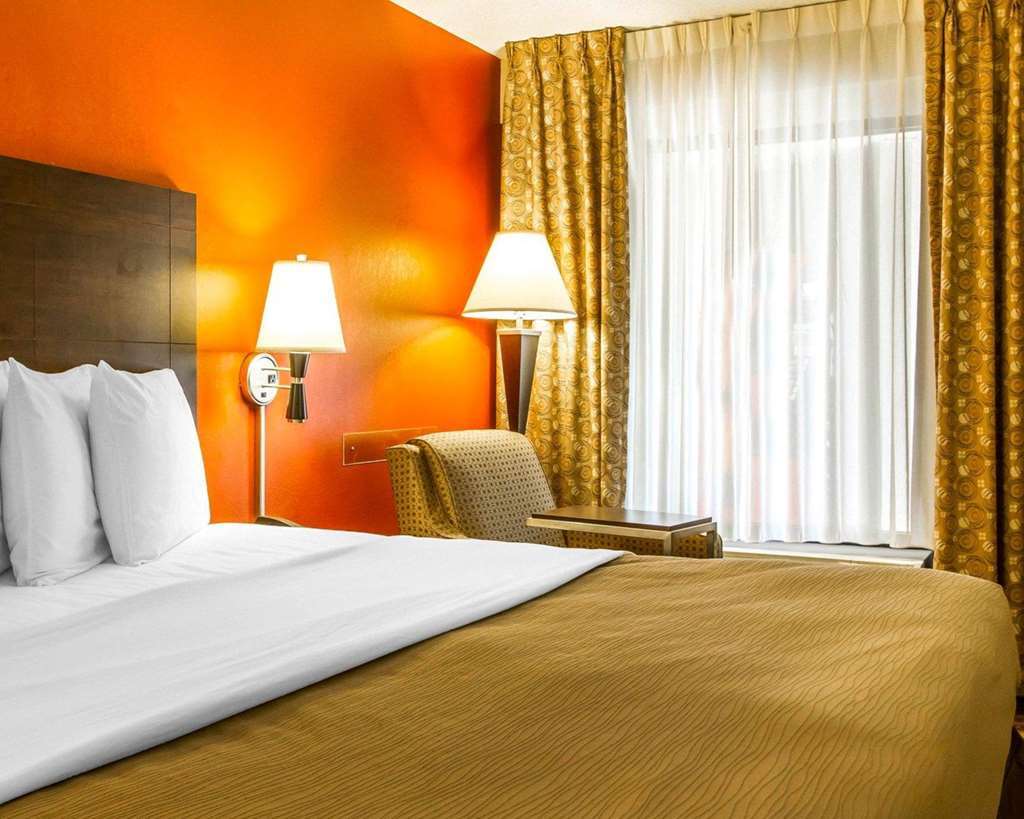 Rodeway Inn & Suites Clarksville Camera foto